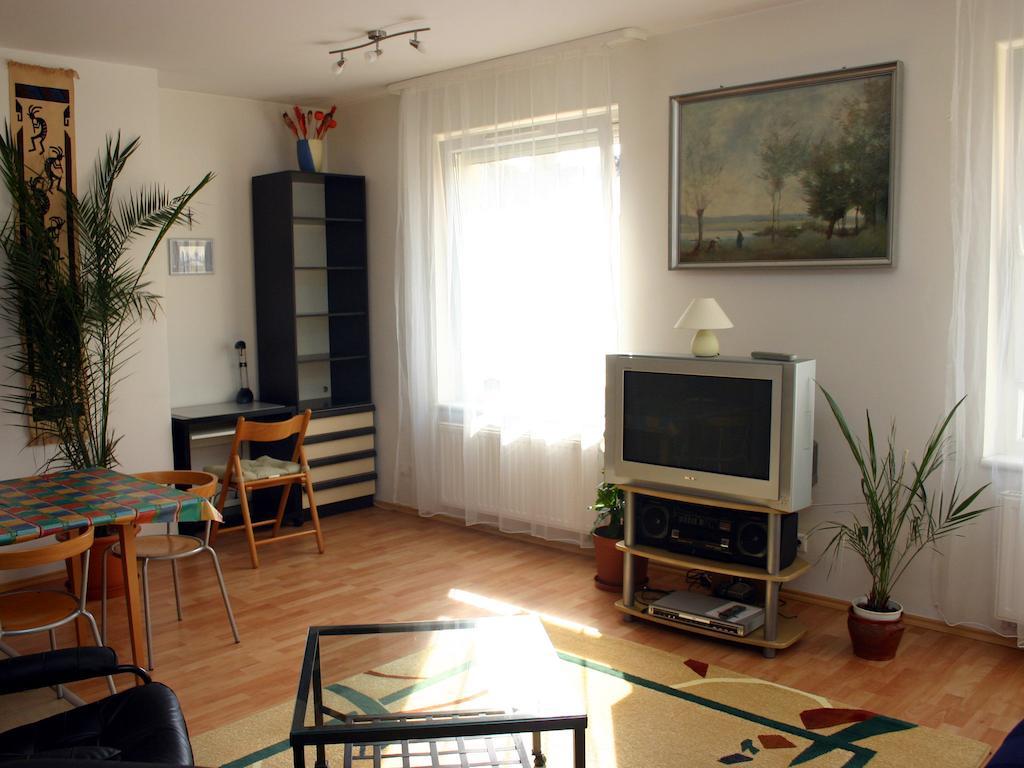 Arriva Apartment, optional indoor parking Boedapest Buitenkant foto
