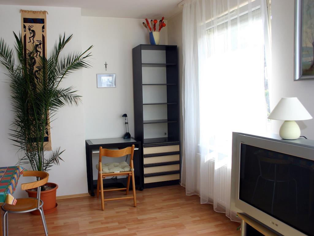 Arriva Apartment, optional indoor parking Boedapest Kamer foto